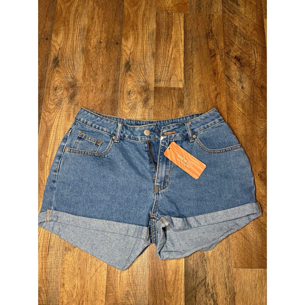 NWT Denim Cuffed 90s Style Mid Rise Shorts